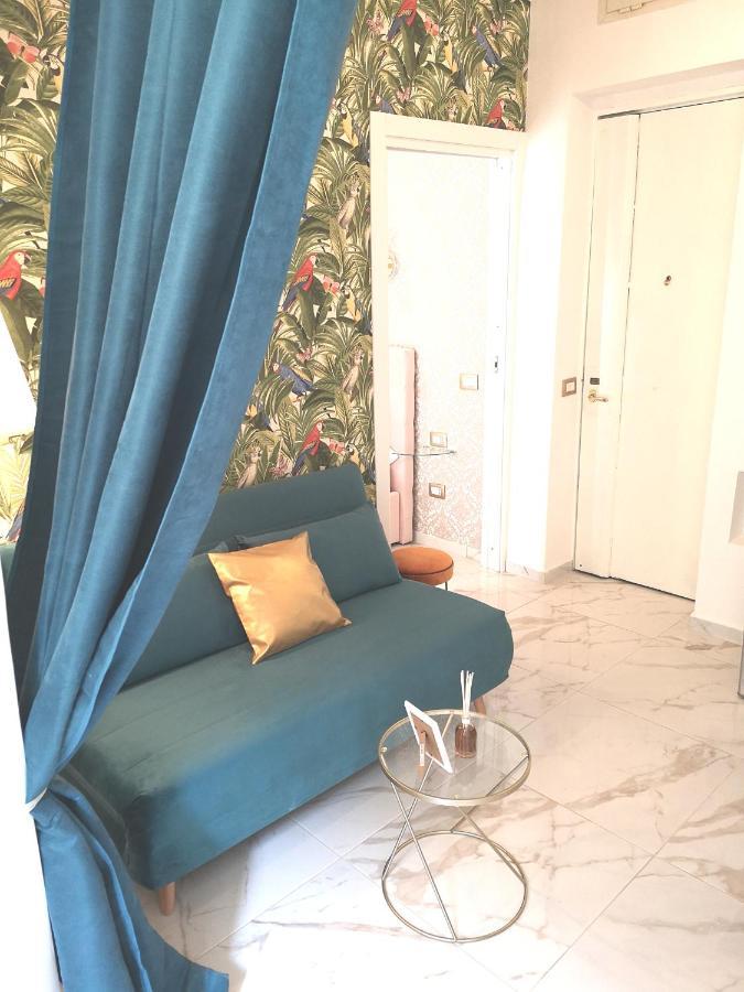 Bed and Breakfast Domus Luigi Leone Neapel Exterior foto