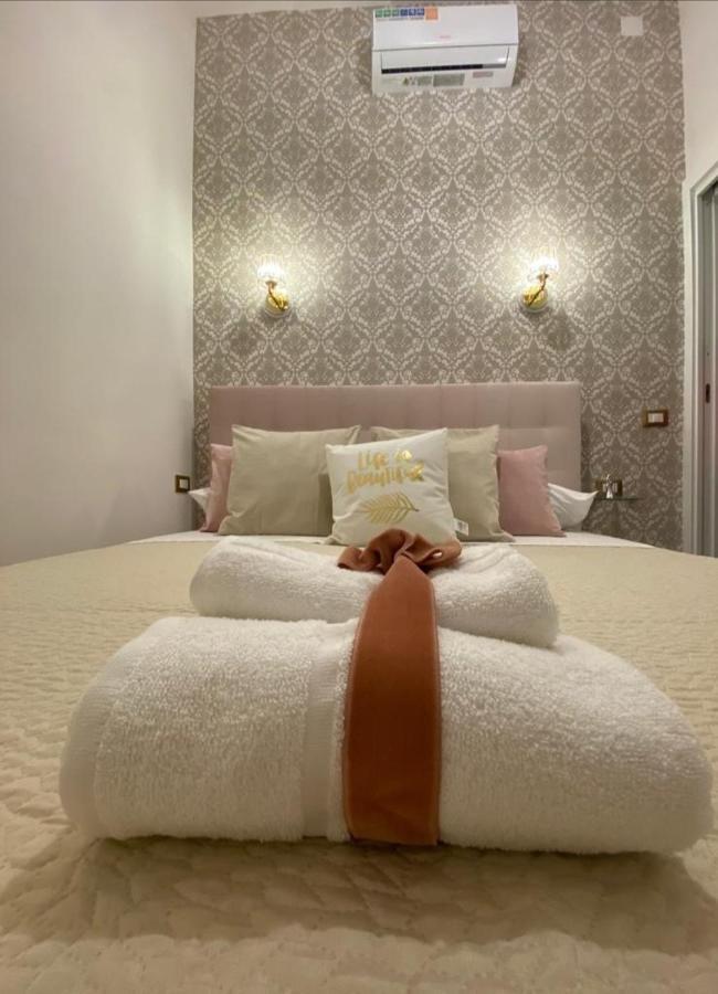 Bed and Breakfast Domus Luigi Leone Neapel Exterior foto