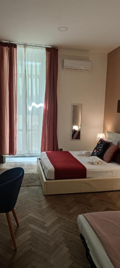 Bed and Breakfast Domus Luigi Leone Neapel Exterior foto